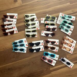 Lot of Forever 21 sunglasses